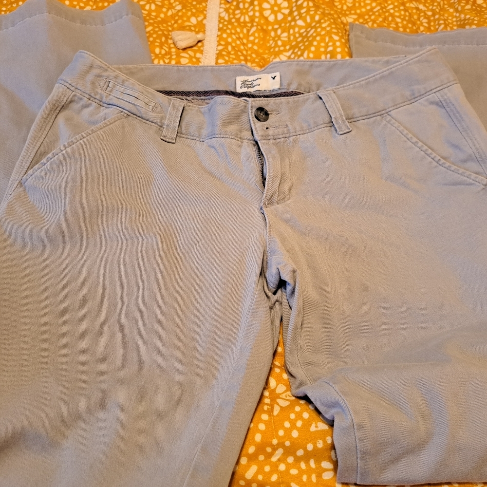 AMERICAN EAGLE OUTFITTERS Gray pants,mid rise,EUC, I'd say about a size 10/12